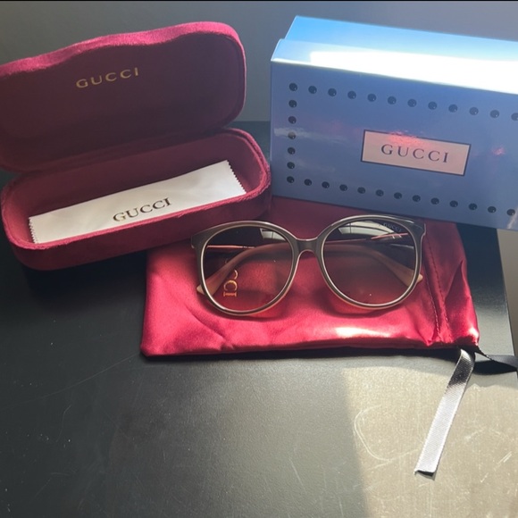 Gucci Cream Sunglasses with box new - Picture 1 of 3